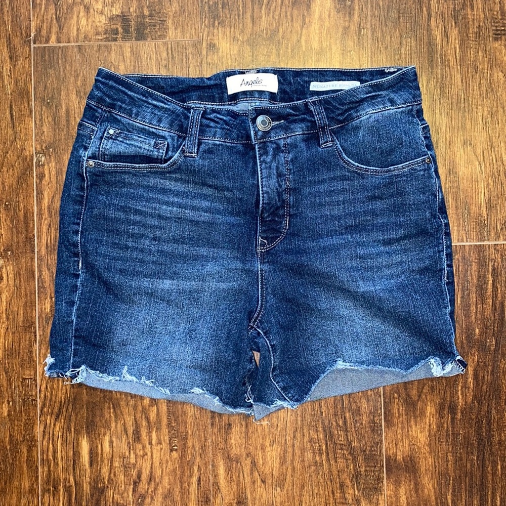 Bermuda Dark Wash Star Shorts
